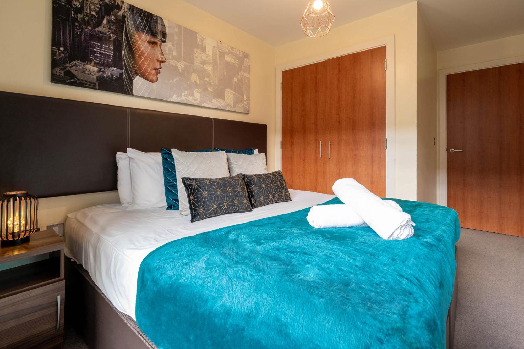 - Chinatown - Balcony - Secure Parking 1arc Birmingham